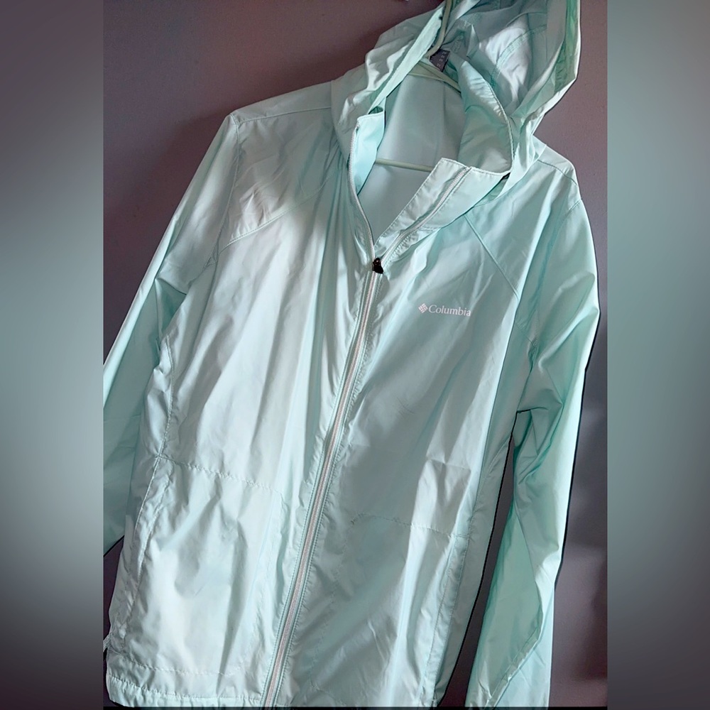Columbia wind breaker!